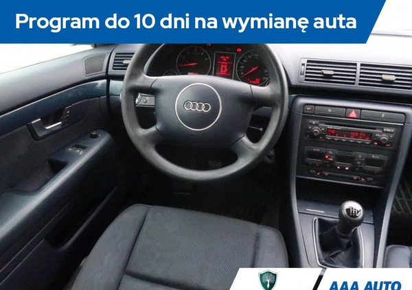 Audi A4 cena 13000 przebieg: 270493, rok produkcji 2004 z Stepnica małe 106